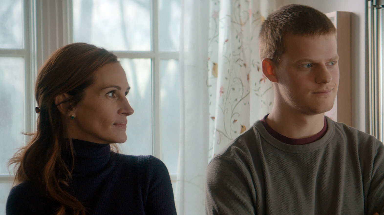 Ben Is Back Re A Mother And Son Face The Horrors Of