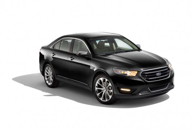 2013 Ford Taurus SHO Wallpapers
