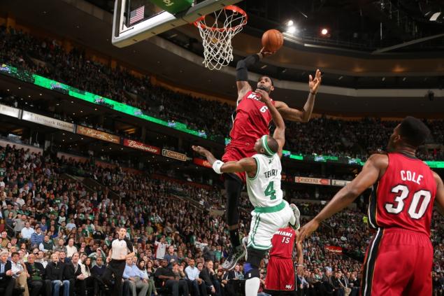 Boston Ma March Lebron James Of The Miami Heat Dunks On An