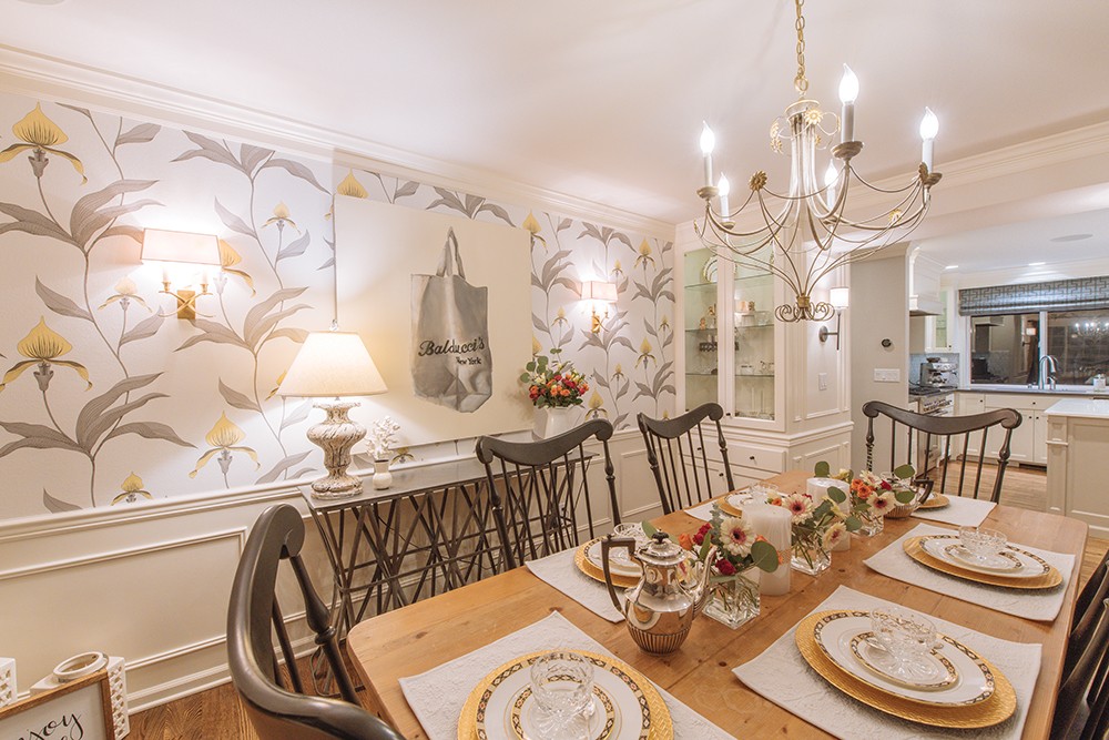 Wallpaper is hot Local designers offer tips for using stylish
