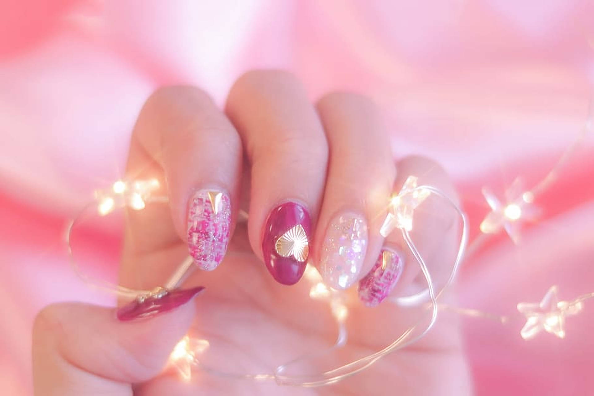 Nails With Fairy Lights Sotj2fi9m2o8dzpj Wallpaper