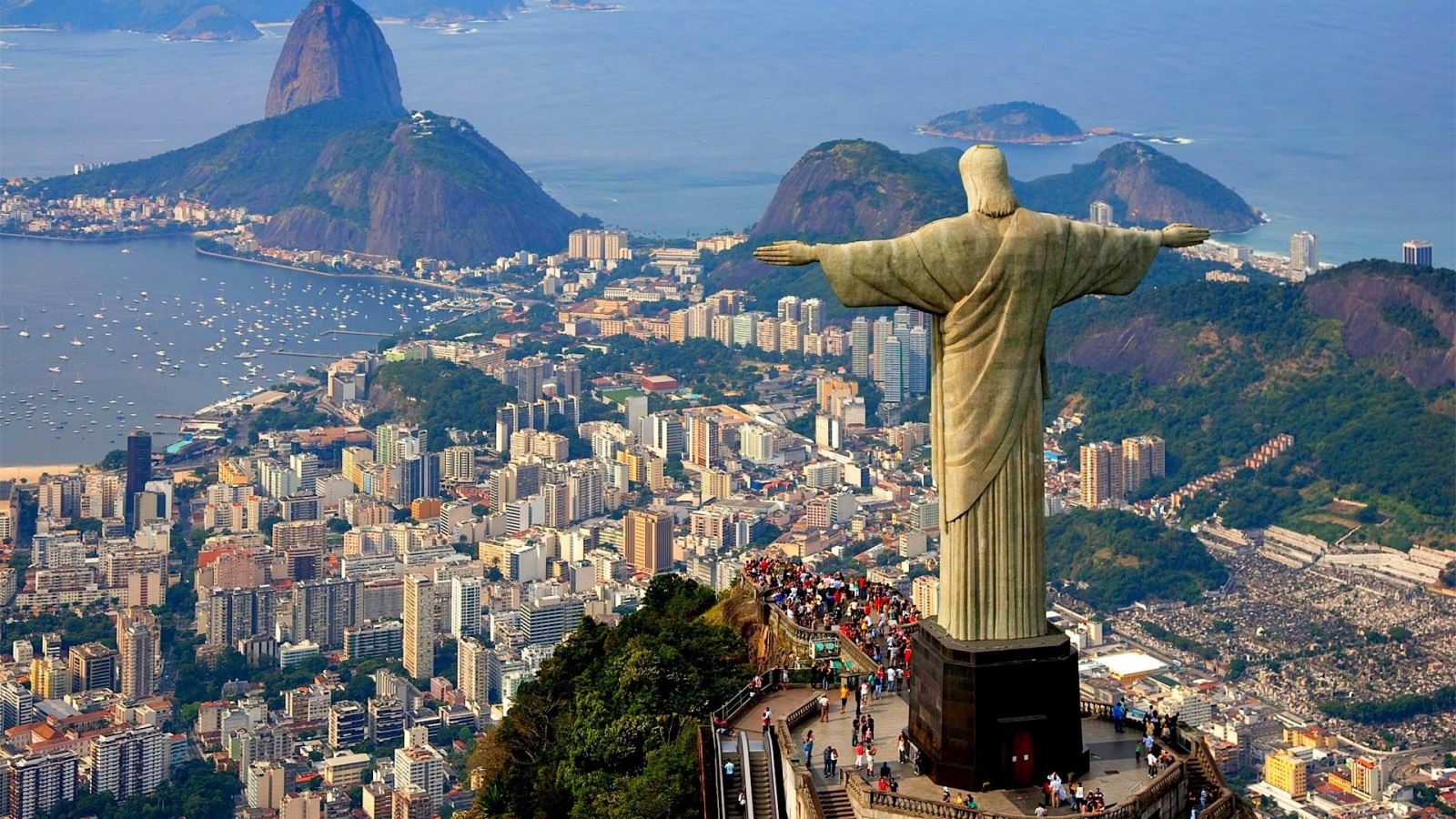 Scarica Statua Del Cristo Redentore Sovrasta Rio De Janeiro Wallpaper
