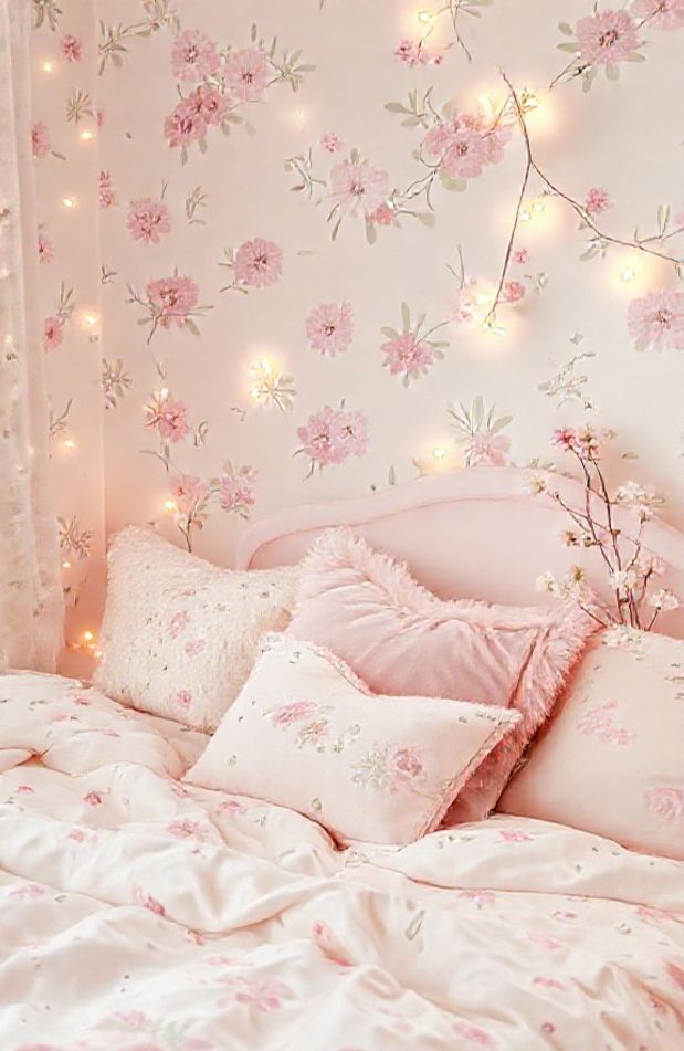Soft Girl Aesthetic Wallpaper