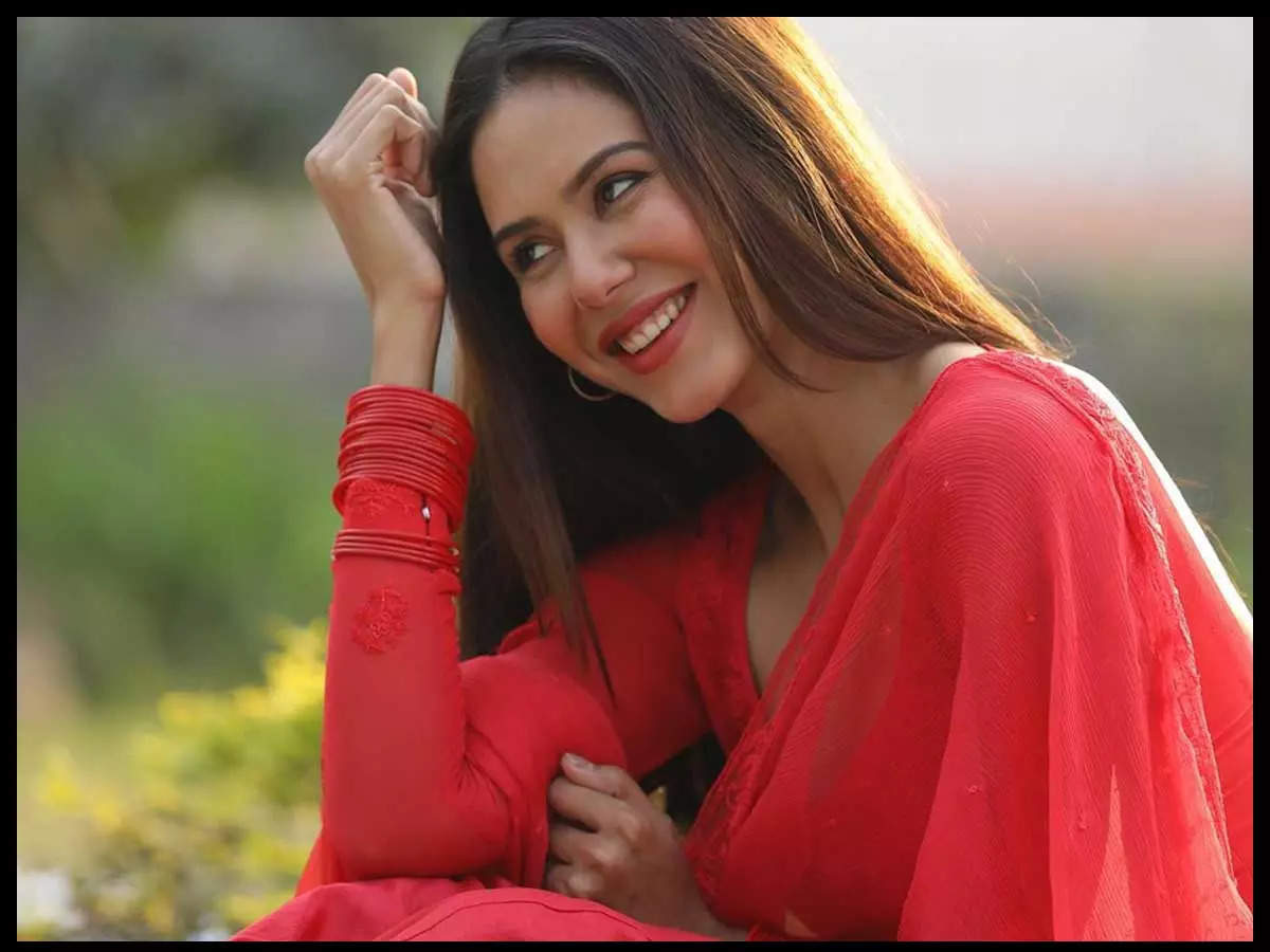 Sonam Bajwa This Women S Day Let Just All Try To Love