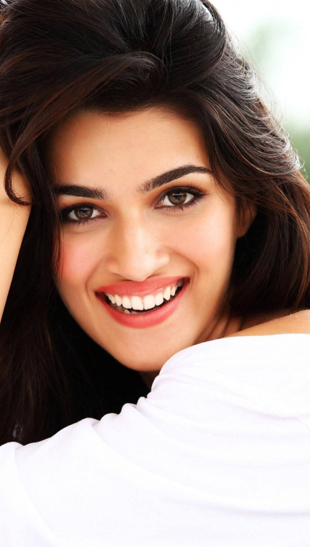 Kriti Sanon HD Wallpaper
