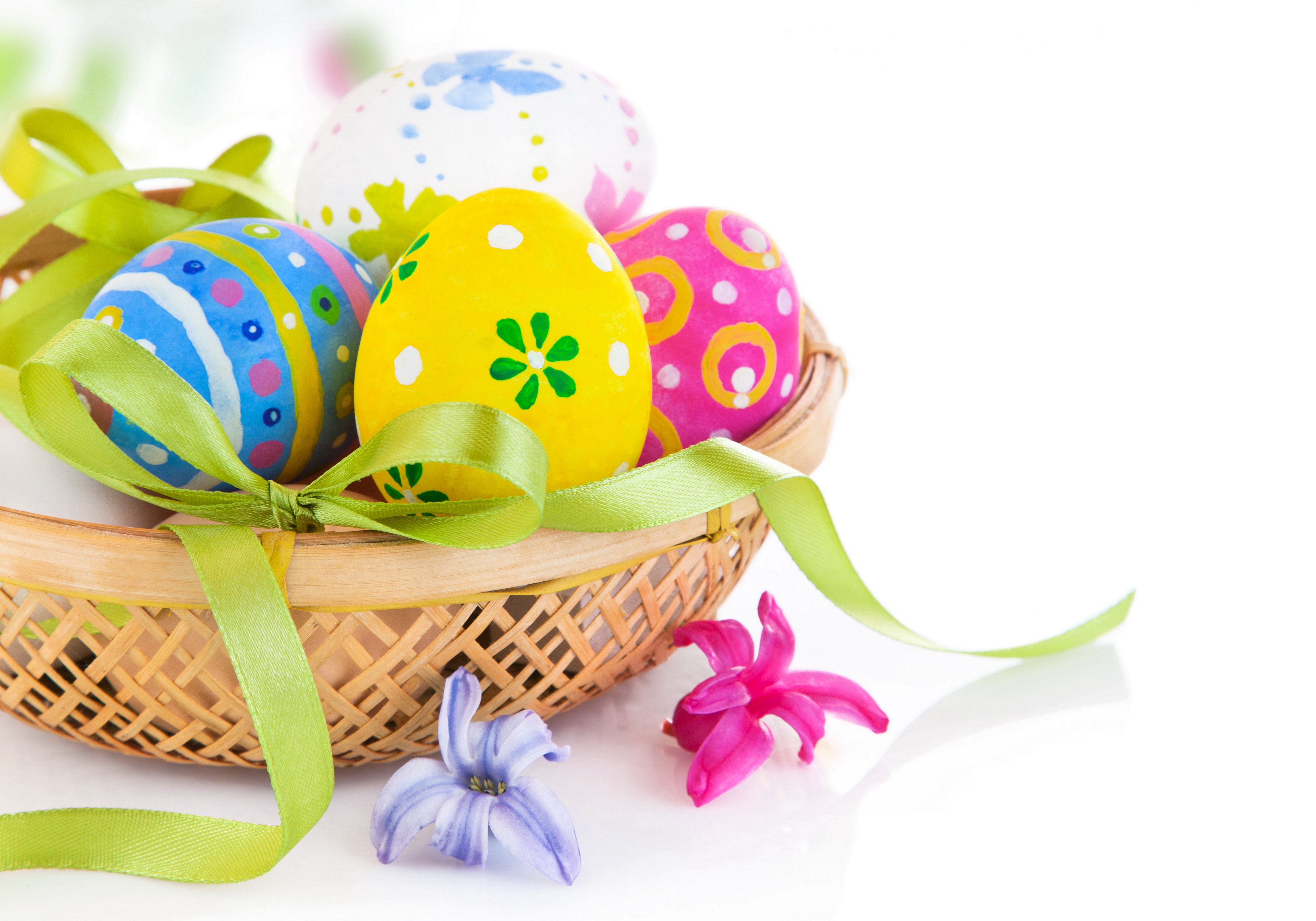 Knot Holidays Easter Wicker Basket Eggs Bowknot Wallpaper