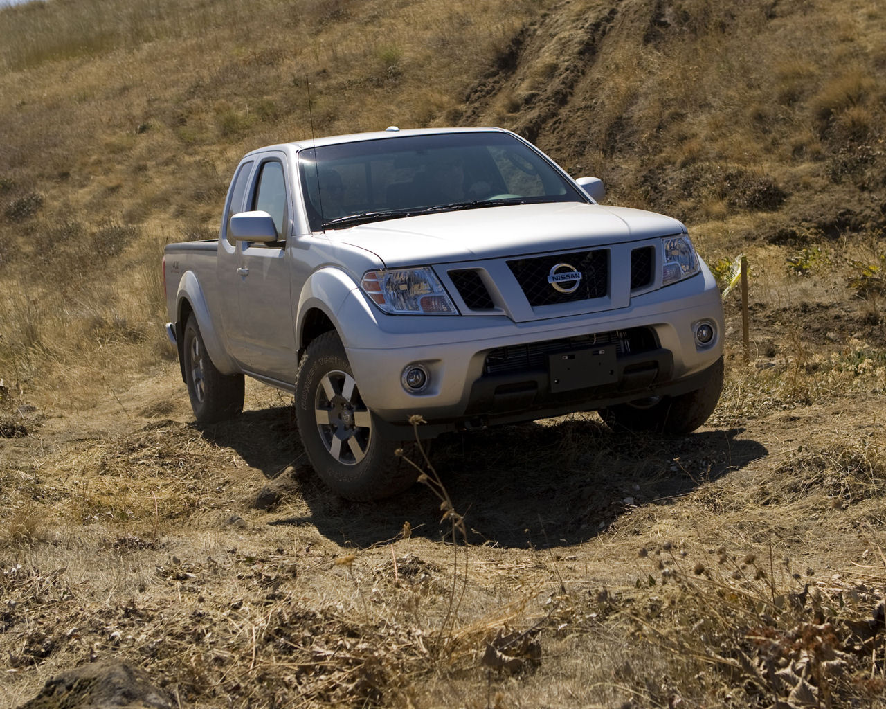On The Nissan Frontier Wallpaper Below And Choose Set As Background