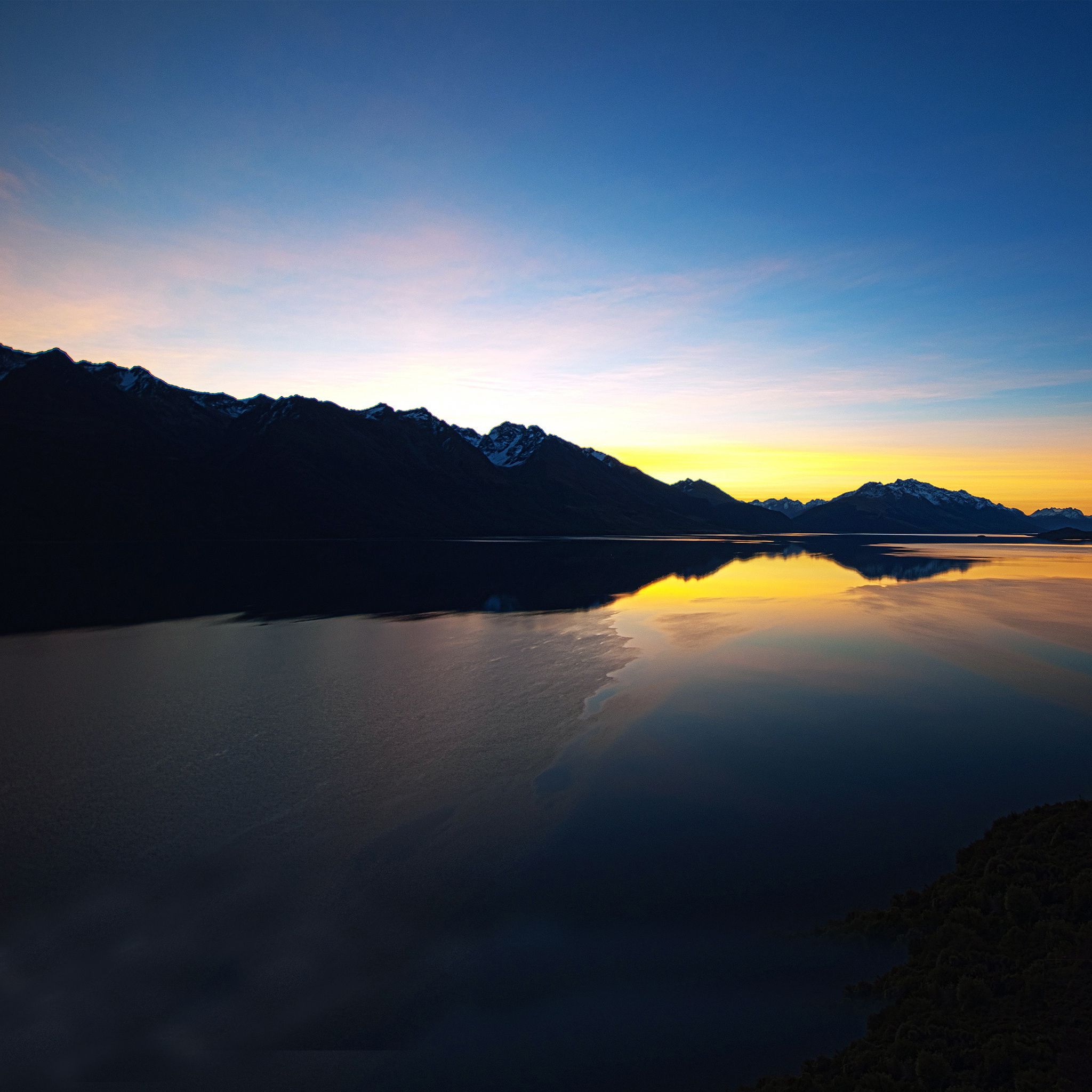 Beautiful Sunset At Lake Wakatipu New Zealand iPad Air Wallpaper