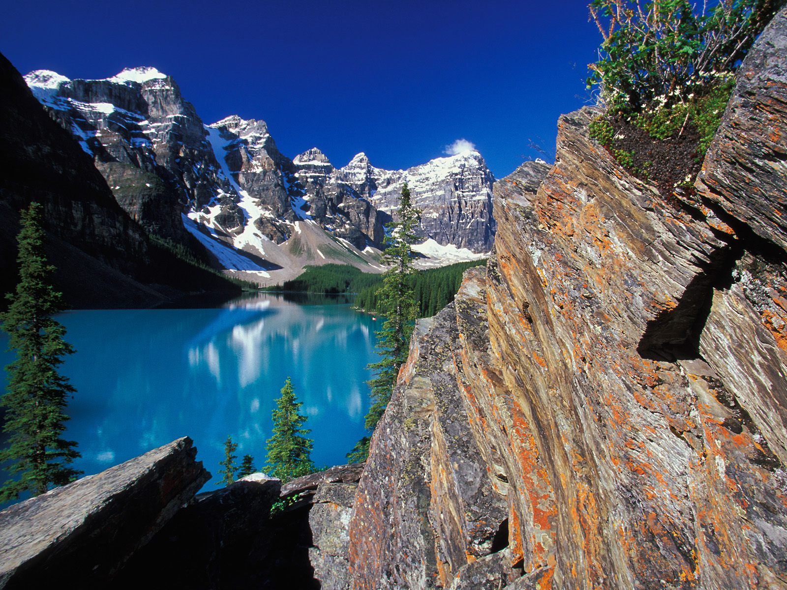 Valley Of The Ten Peaks Banff National Park Canada Wallpaper