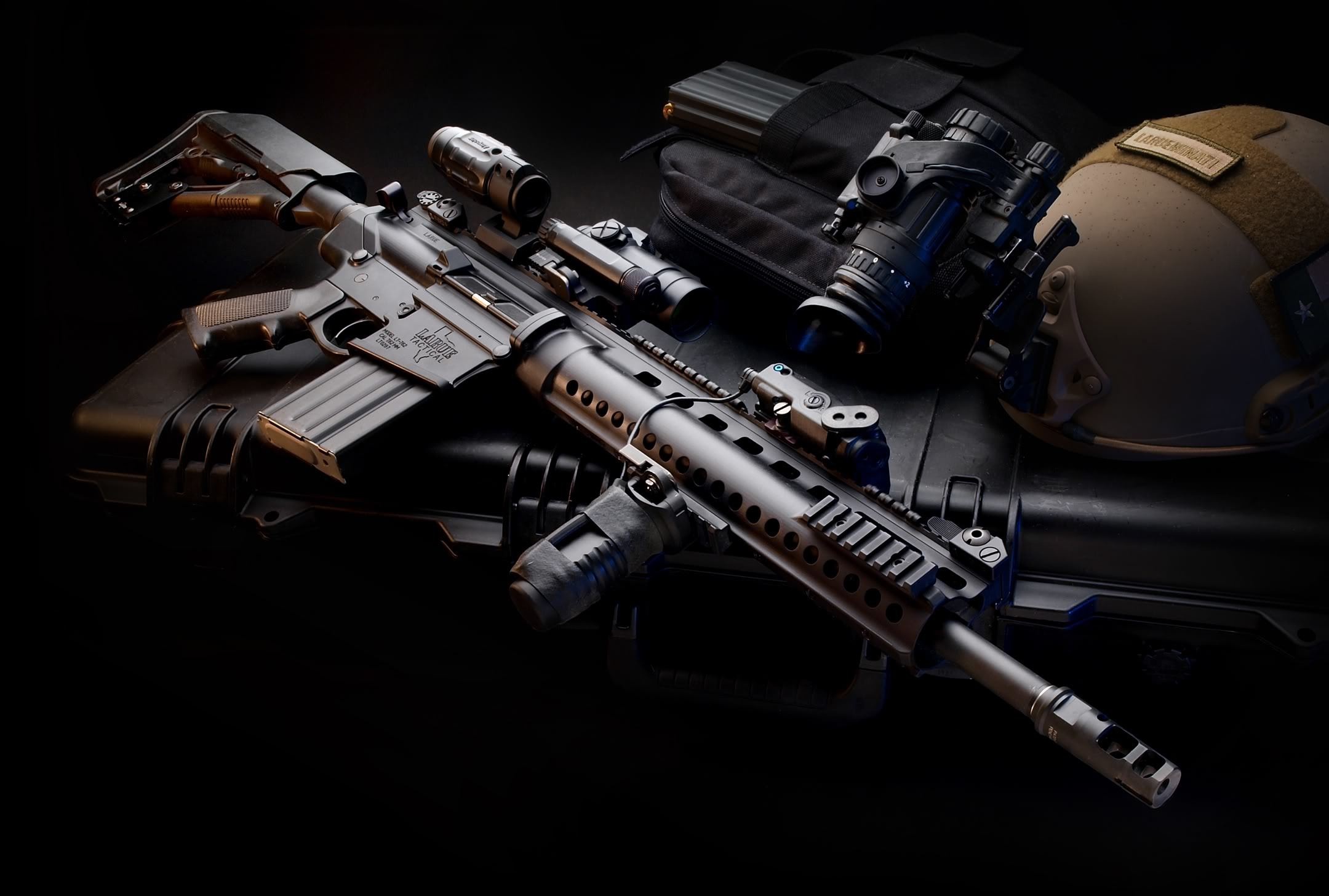 Automatic Carbine Wallpaper Background