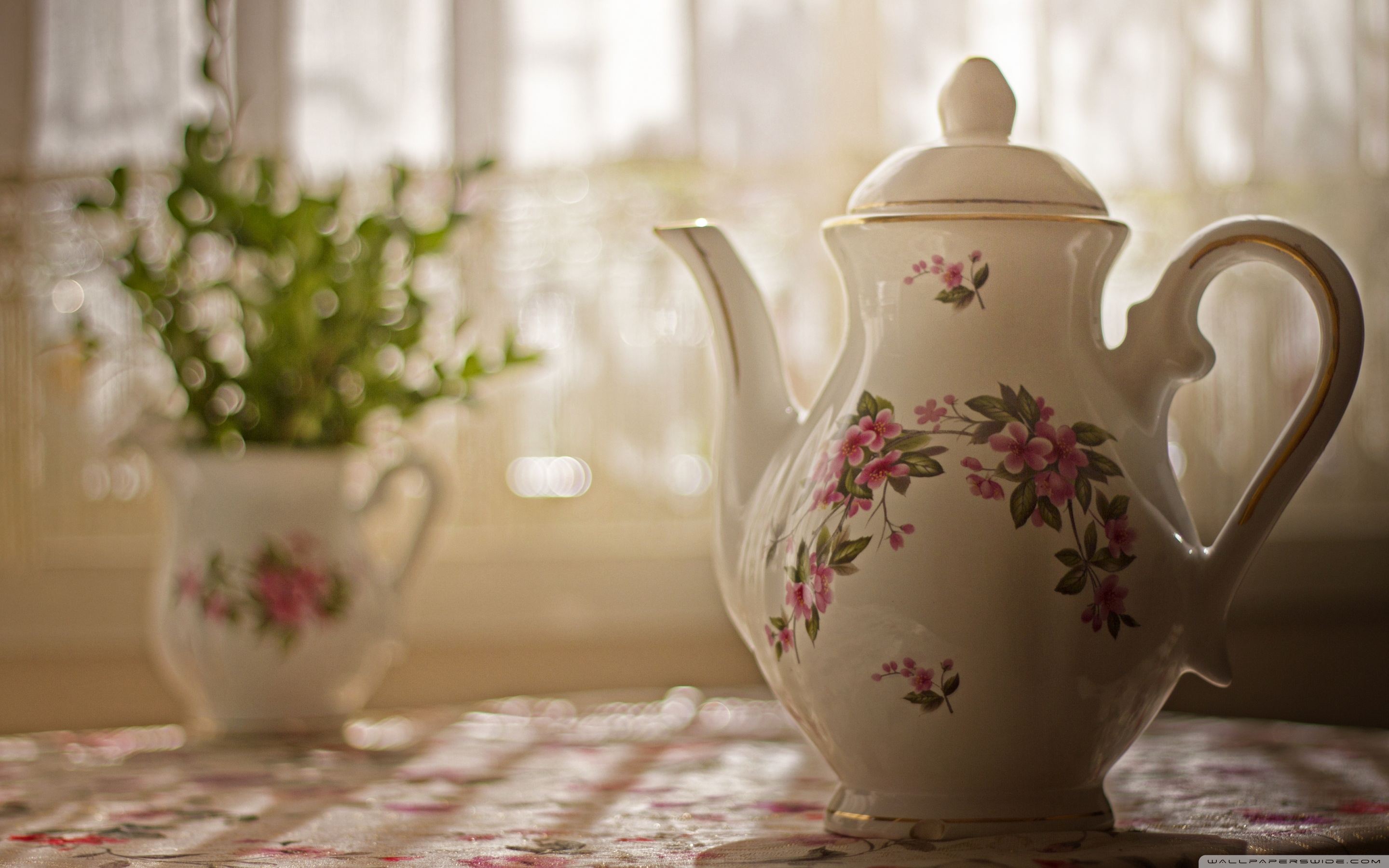 Teapot Wallpaper