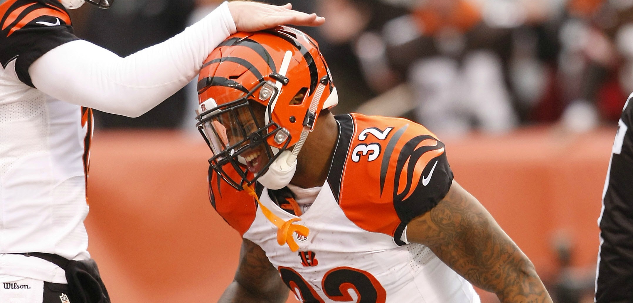 Cincinnati Bengals RB Jeremy Hill Rejected by Dawg Pound After Score