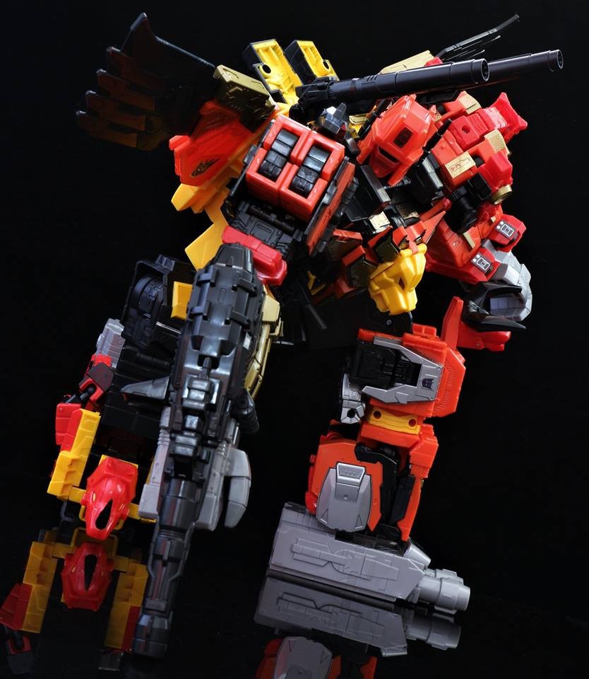 High Quality In Hand Image Of Power The Primes Predaking And