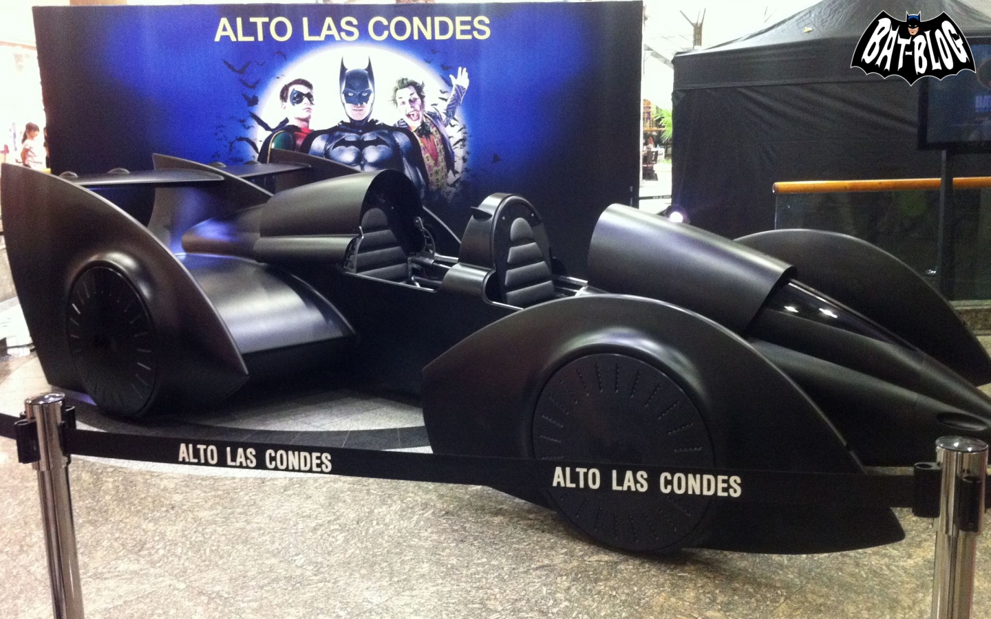 Batman Live World Arena Tour Batmobile In Chile Wallpaper