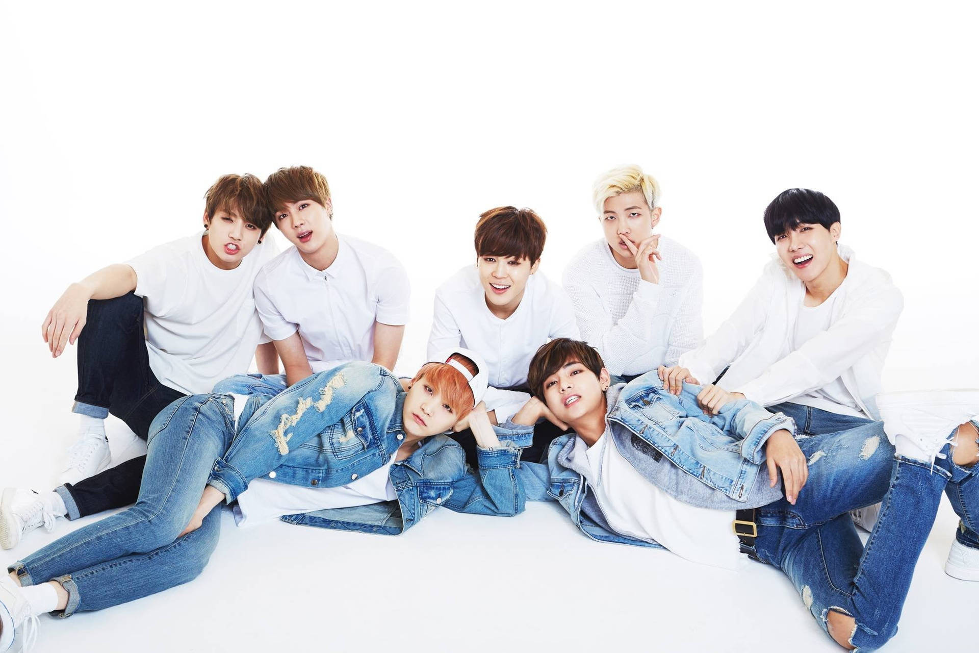 Cool Bts Laptop Wallpaper