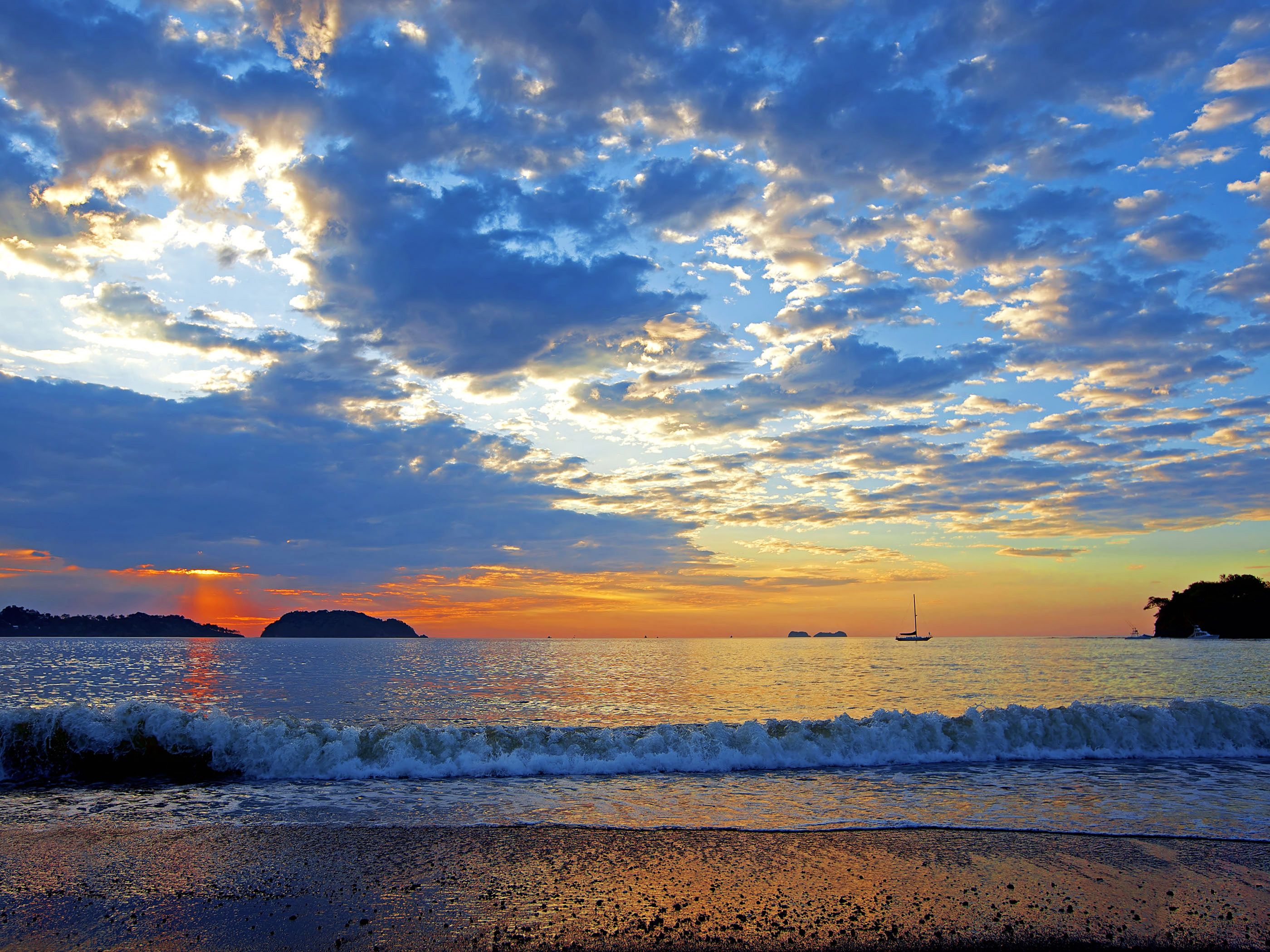 Wallpaper Of Colorful Sunset In The Guancaste Costa Rica