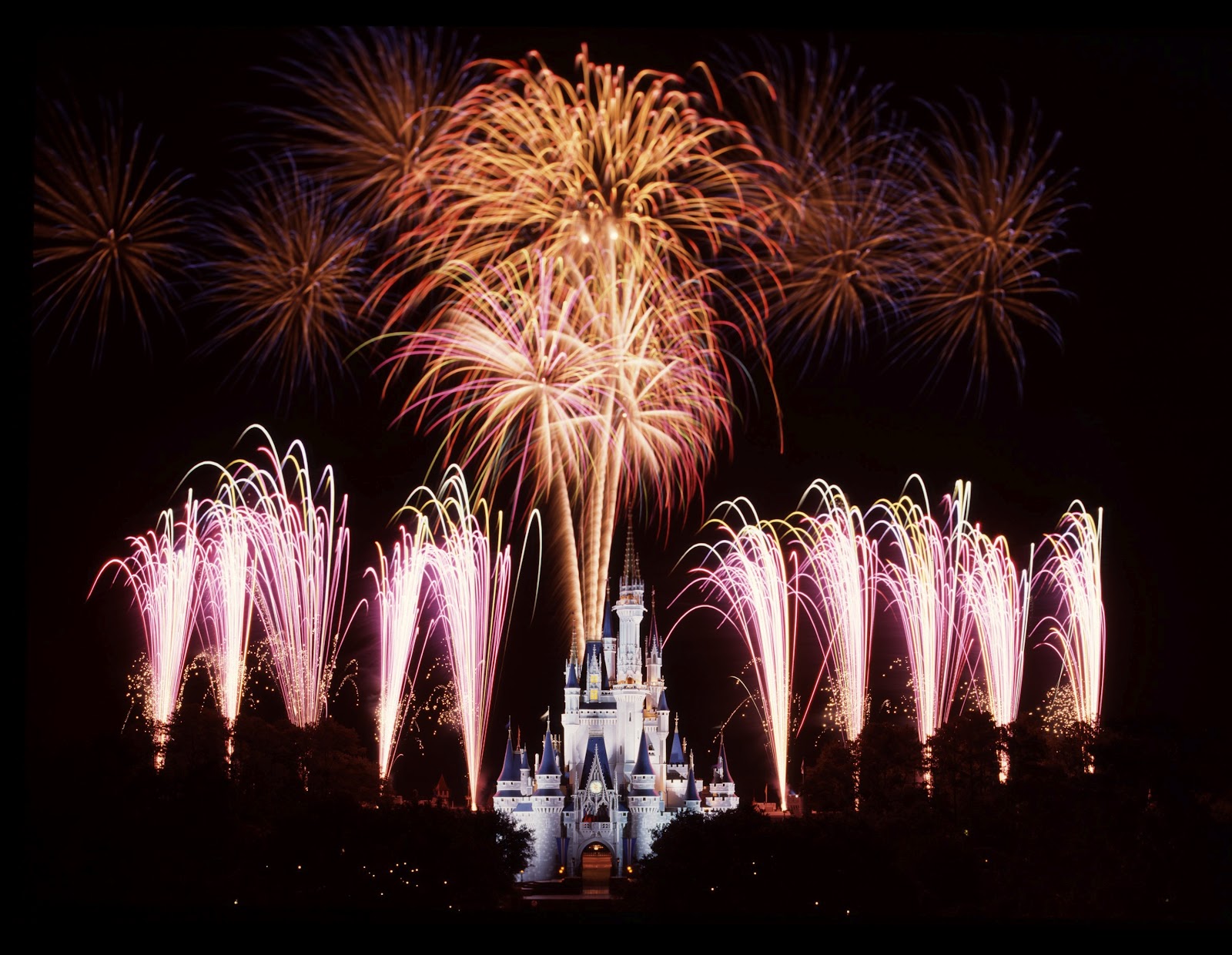 Here S A Detailed Look At The 4th Of July Disney World Schedule