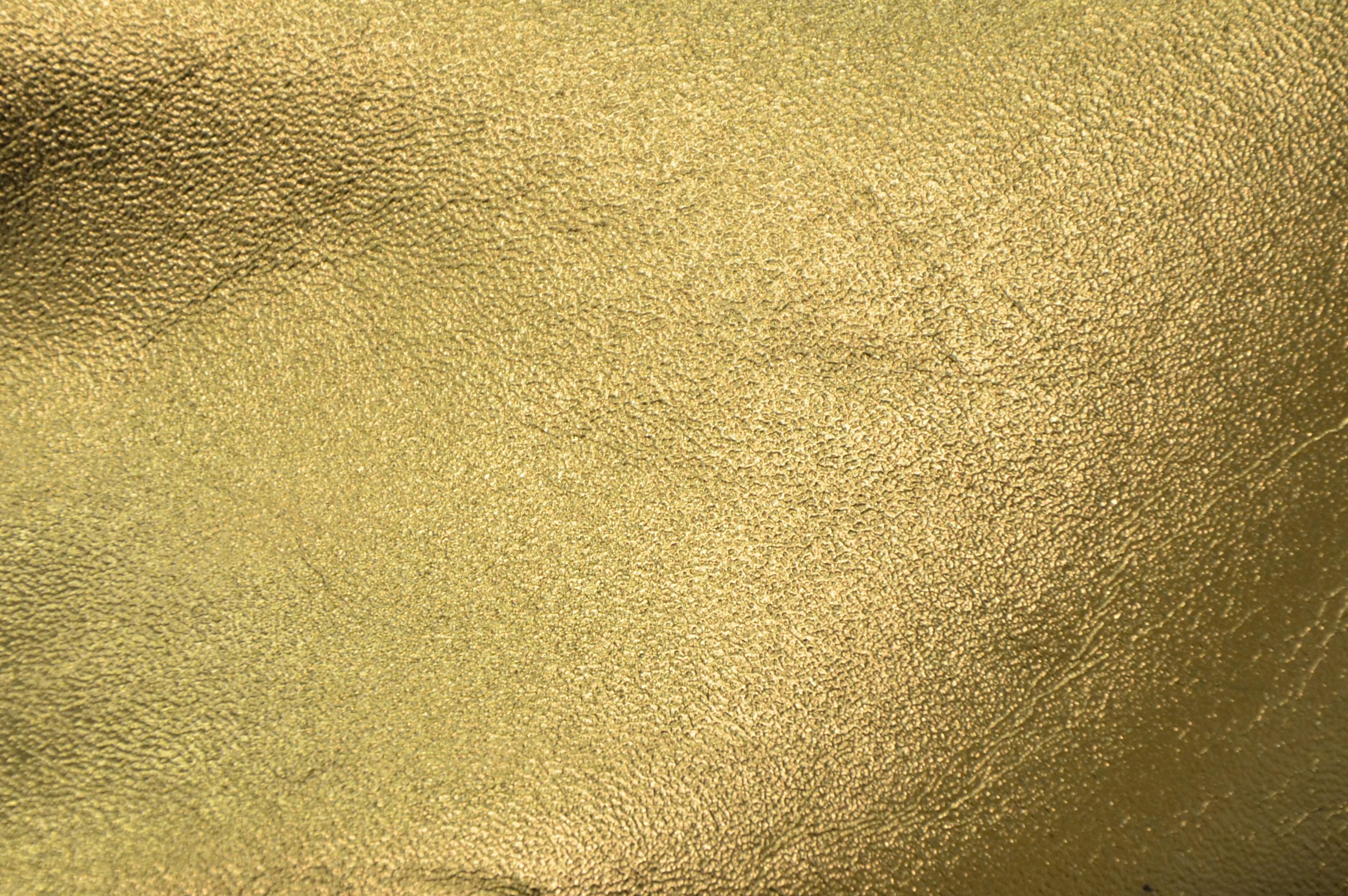 Shiny Gold Metallic Wallpaper