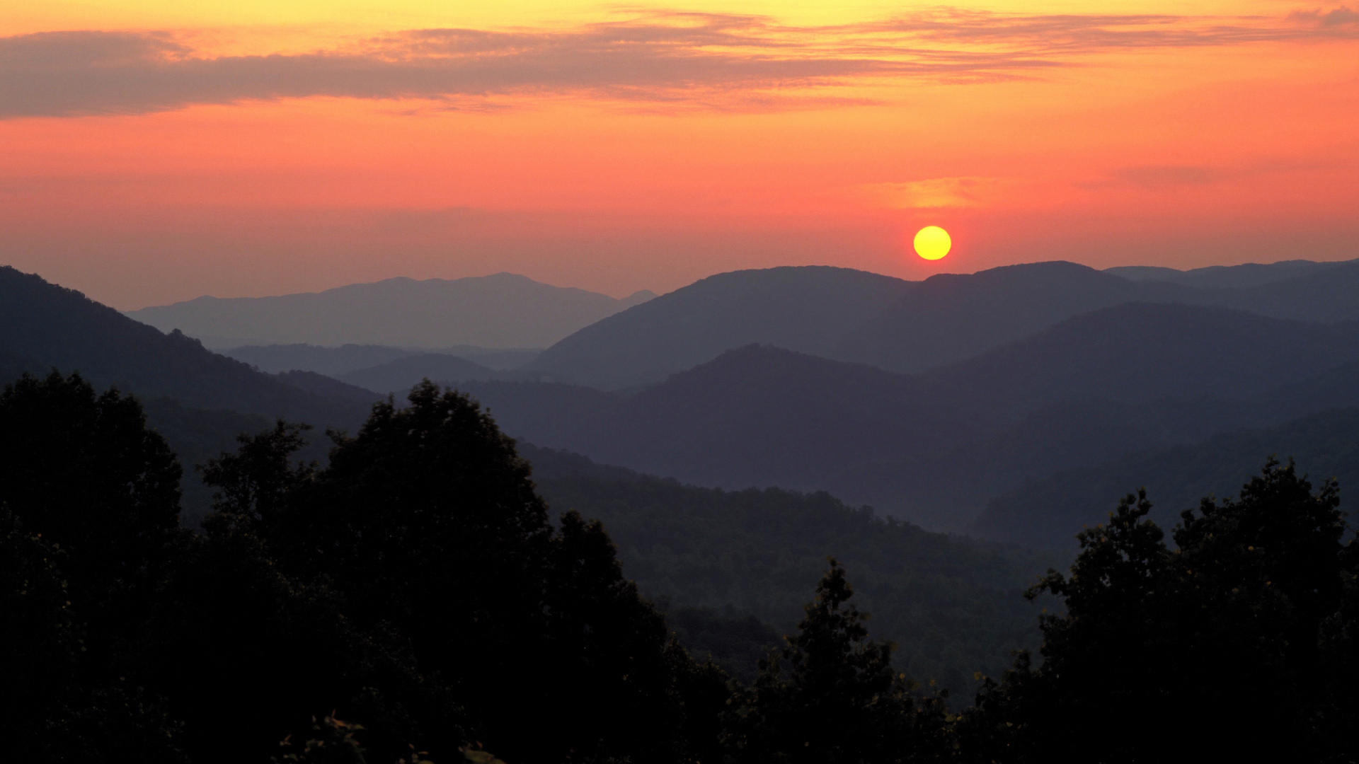 Smoky Mountains Sunrise wallpaper   121981