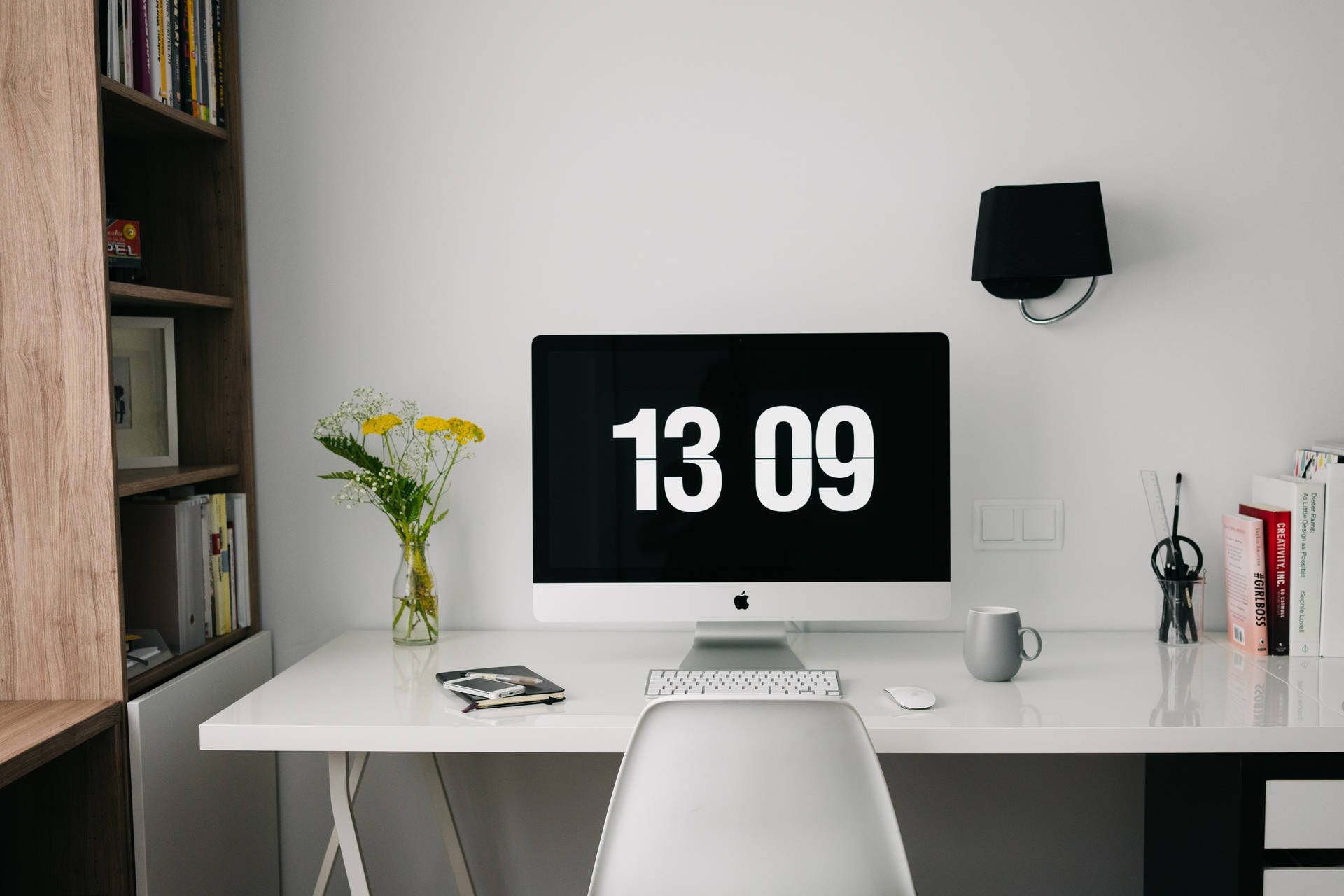 Zoom Office With Desktop Wallpaper