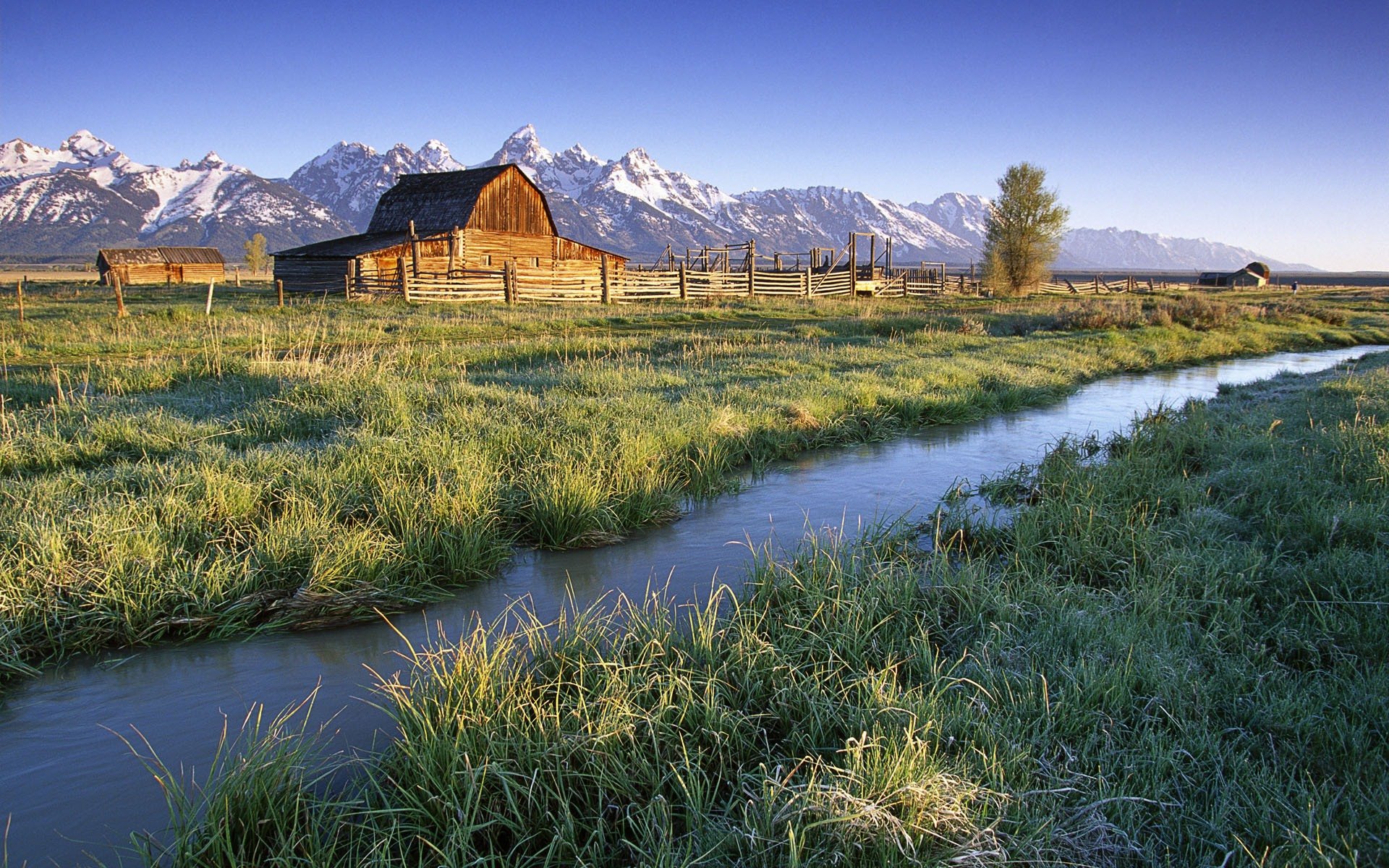 Farm House Desktop Wallpaper