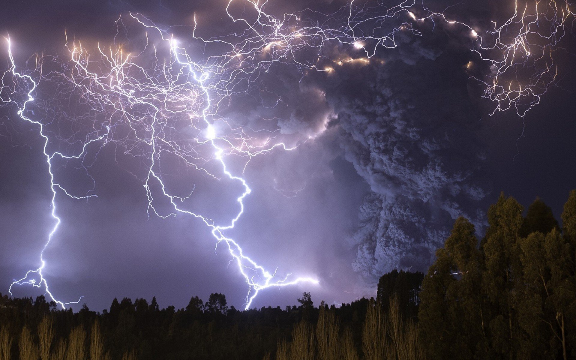 Lightning Thunder Volcano Wallpaper