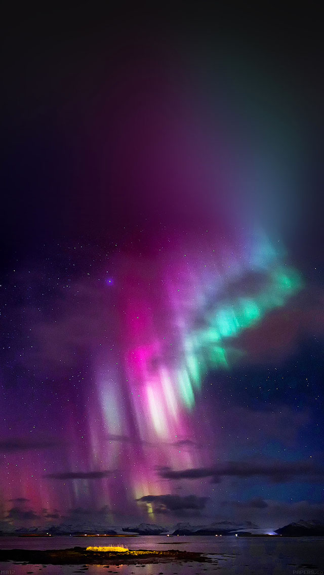 Aurora Borealis Lights Show iPhone Wallpaper Ipod