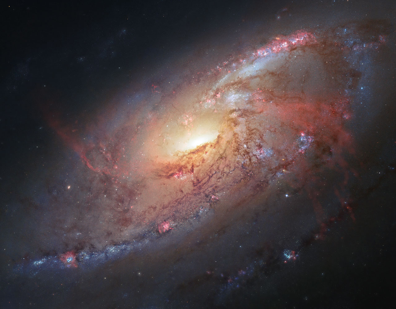 Spiral Galaxy With A Secret Esa Hubble