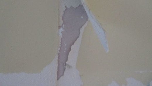 Plaster Walls is Hard Work   Alternative Techniques of Paint Removal 520x293