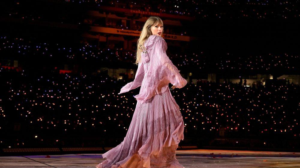 Taylor Swift S Eras Show Is Hour Epic That Leaves Em Wanting More