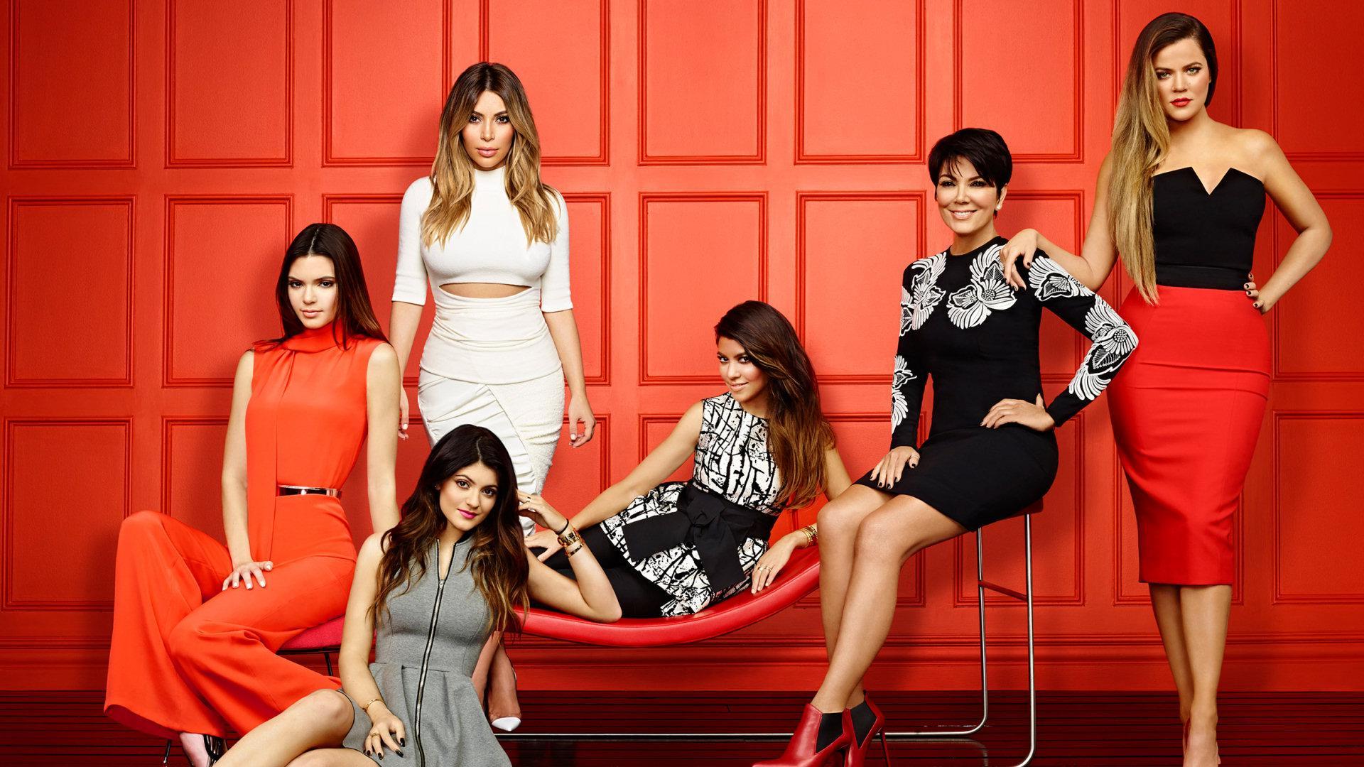 E Ups Kardashian Family Contract To For Whopping 150m