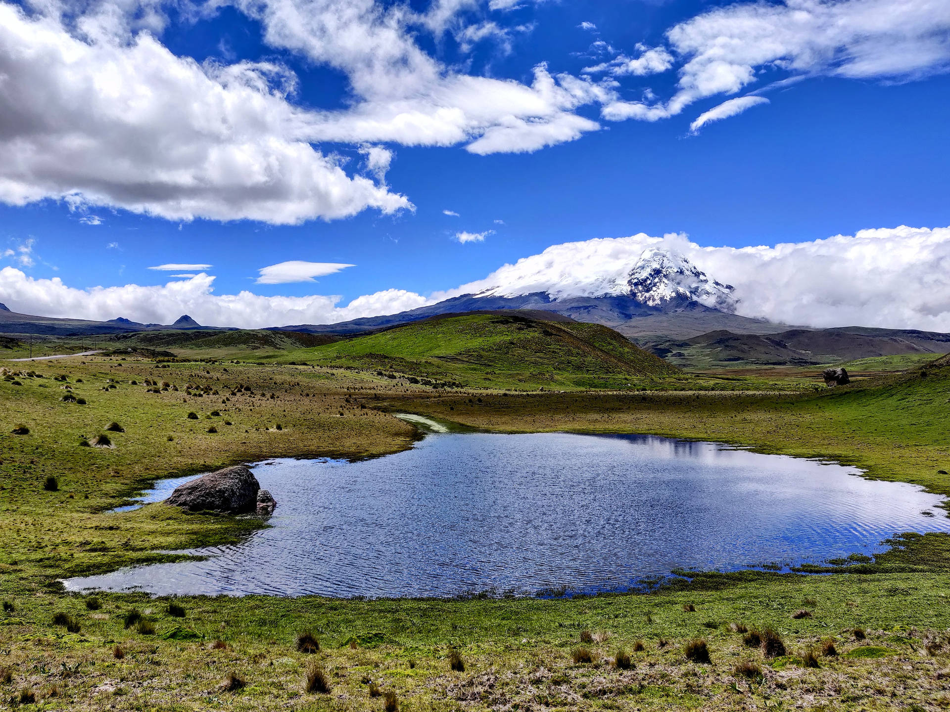 Ecuador Cotopaxi Prairie 70q1eety80h3ip4r Wallpaper