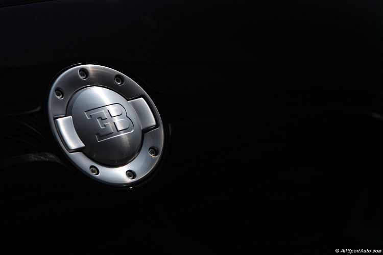 Bugatti Veyron Logo Wallpaper Picture