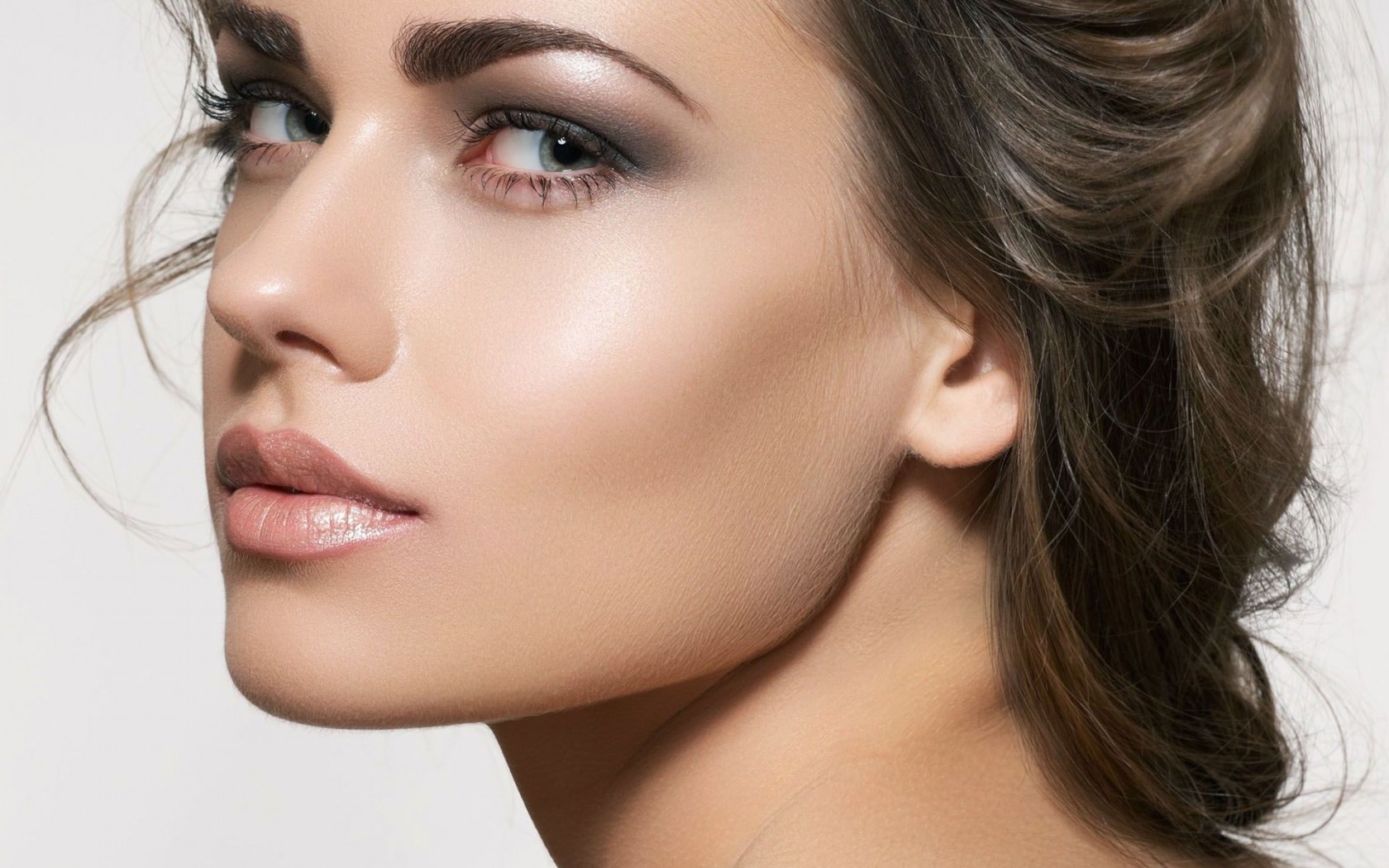 Beautiful Face Wallpaper