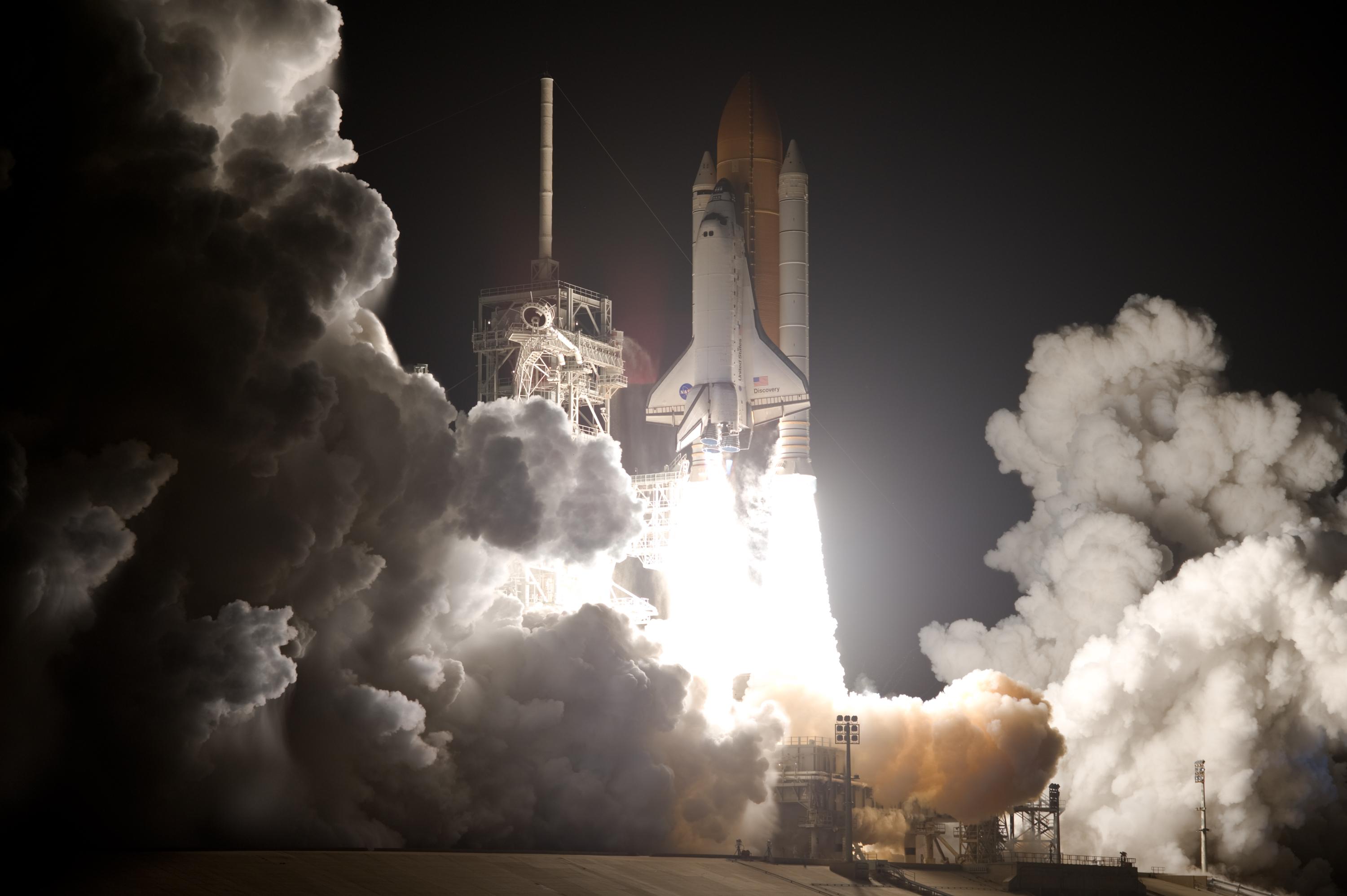 Discovery Races Toward Space Nasa