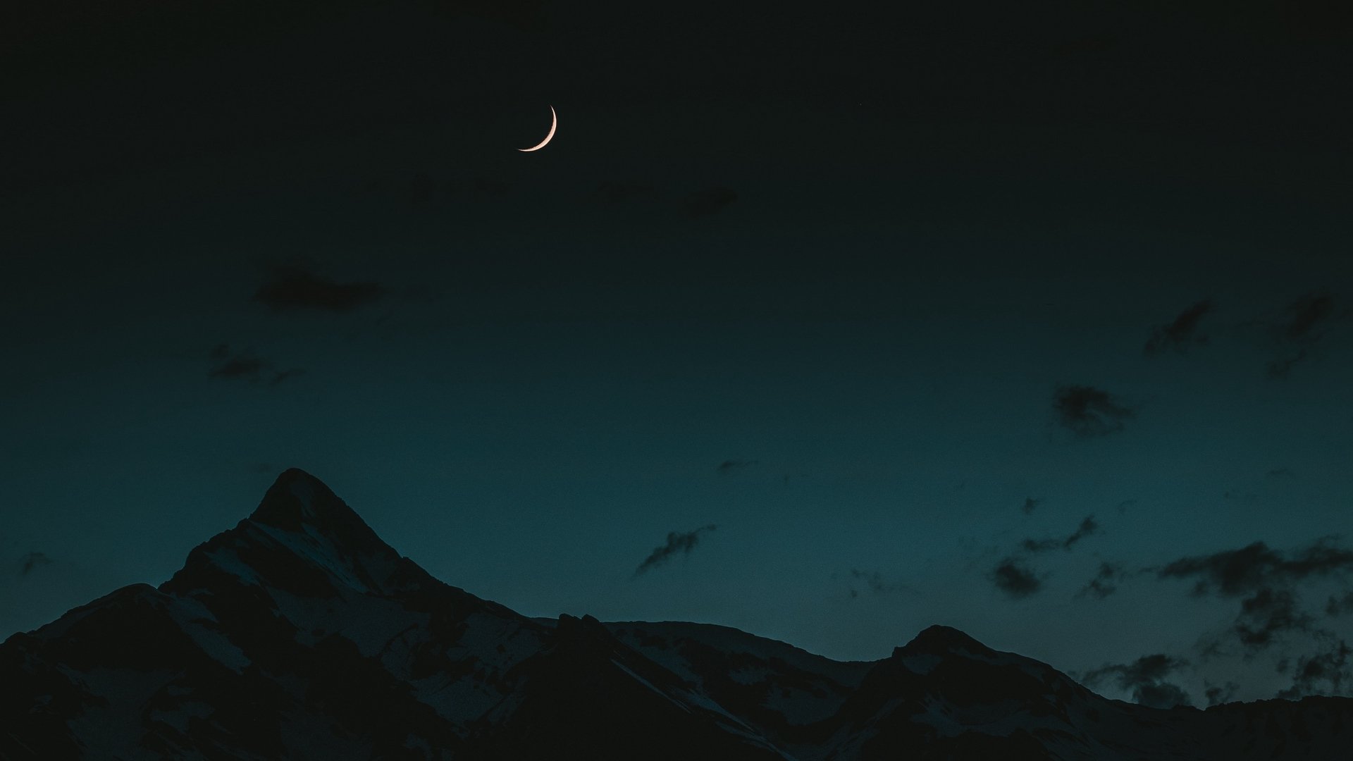 Aesthetic Moon Wallpaper