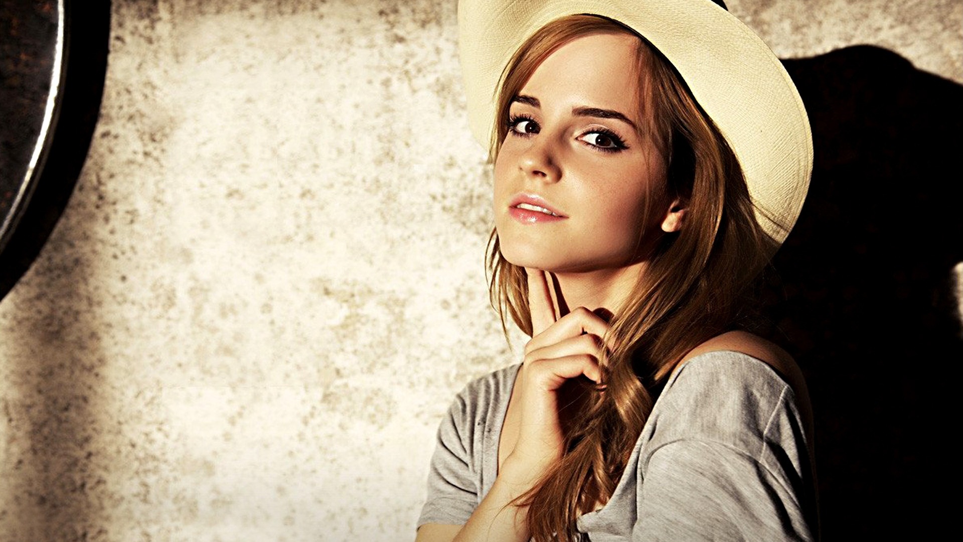 Emma Watson Desktop Wallpaper Pictures