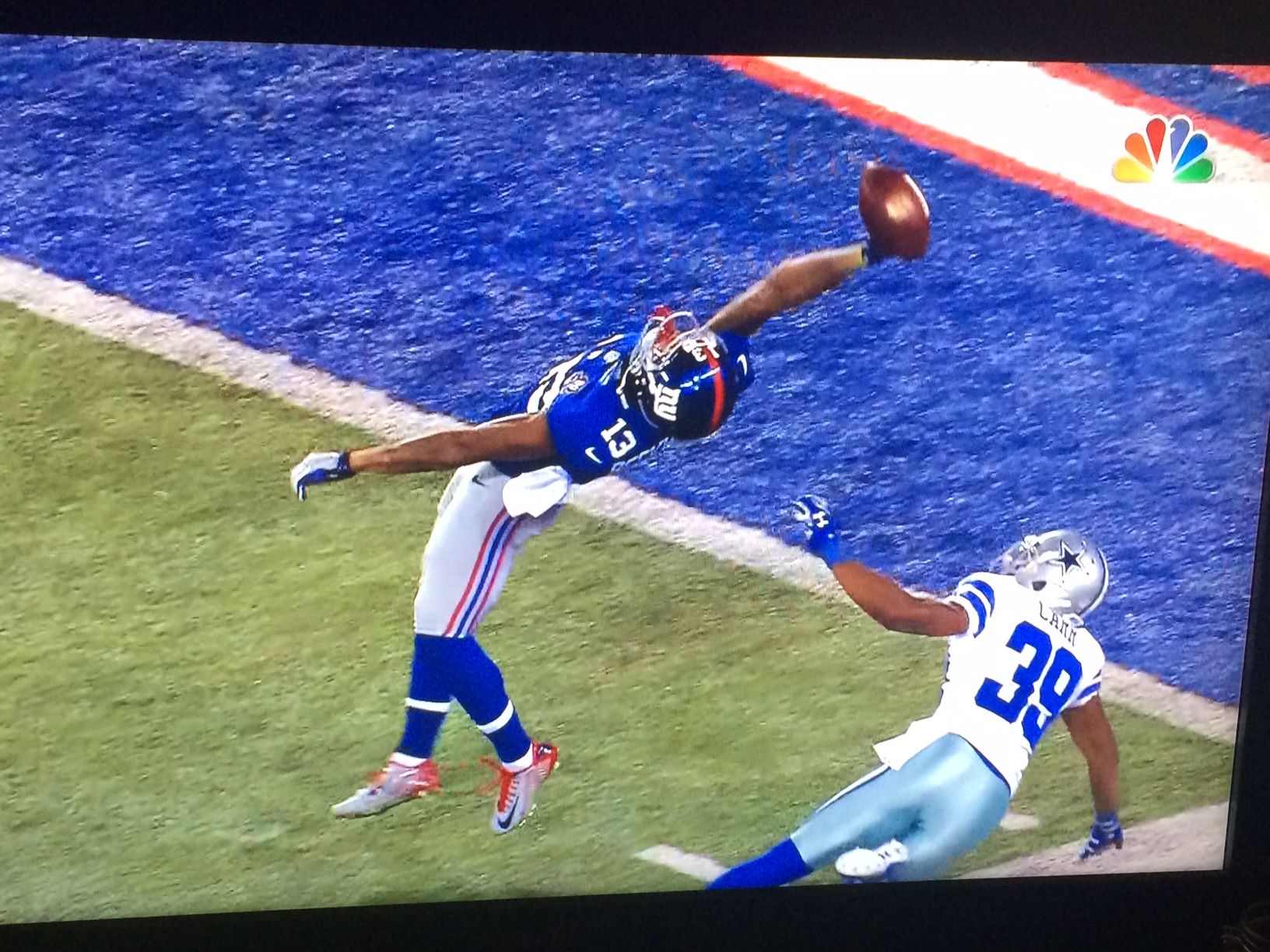 Odell Beckham Jr Got Mugged While Making An Acrobatic One Handed