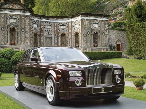 Rolls Royce in front of a Mansion widescreen wallpaper Wide