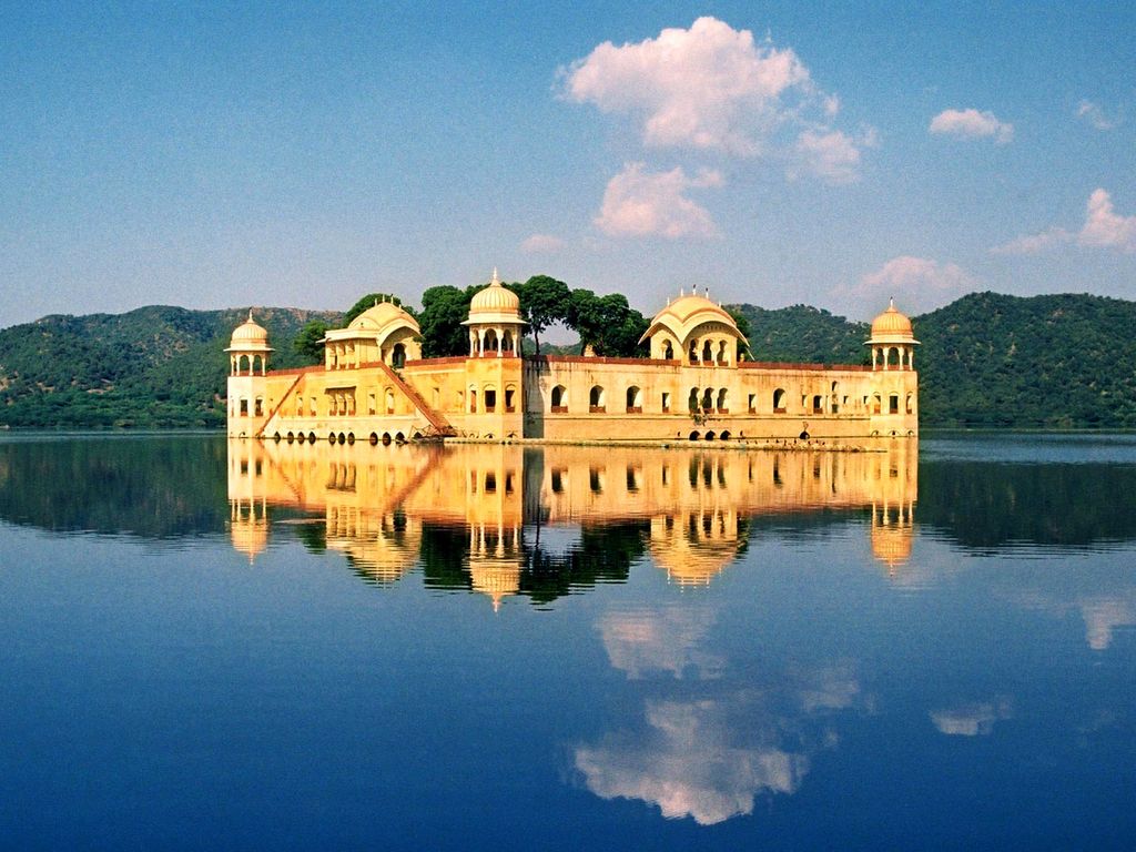 Jal Mahal A Romantically Poetic Palace Wafting On Water