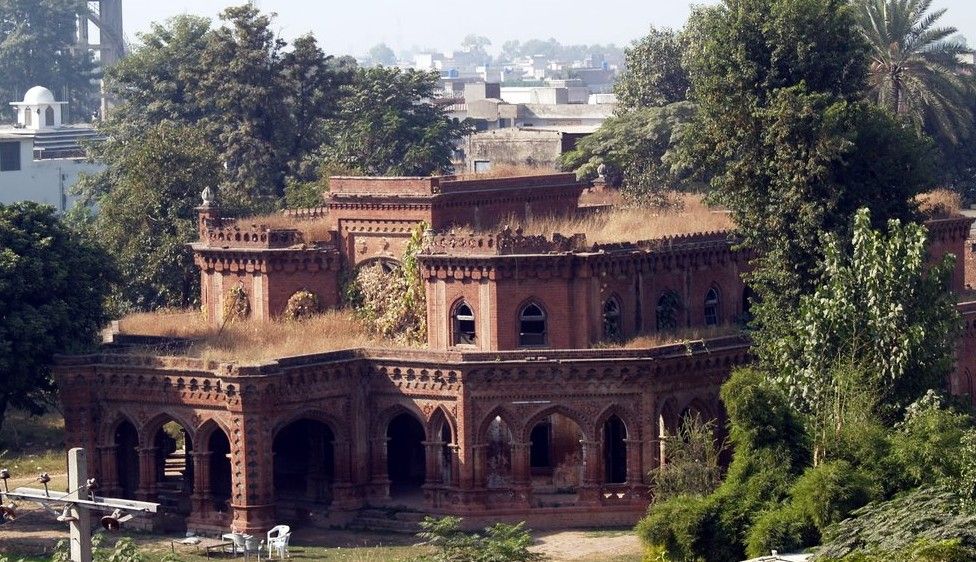 An Old Bungalow In Sialkot Image Pictures Of