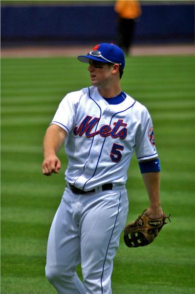 David Wright warms up for the Mets baseball game 399x600