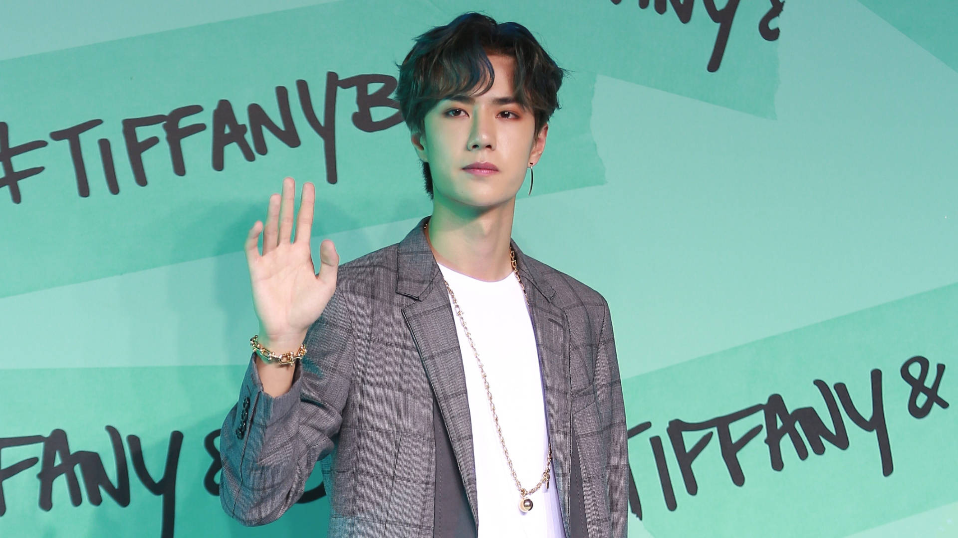 Wang Yibo Wallpaper