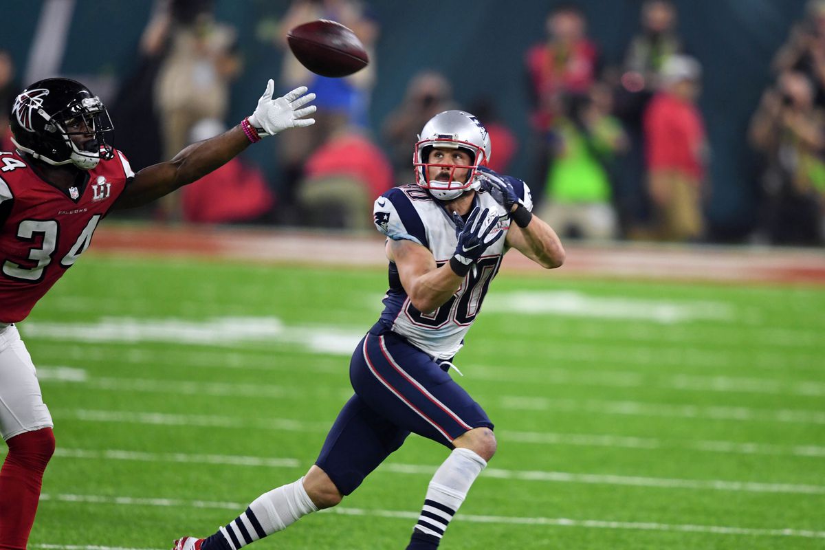 Danny Amendola Takes Pay Cut In Restructure To Stay With