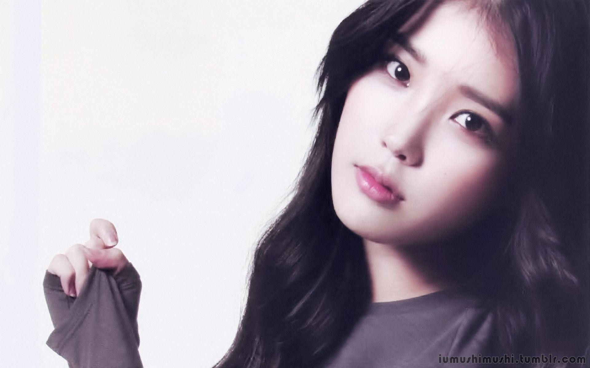 Iu Wallpaper On