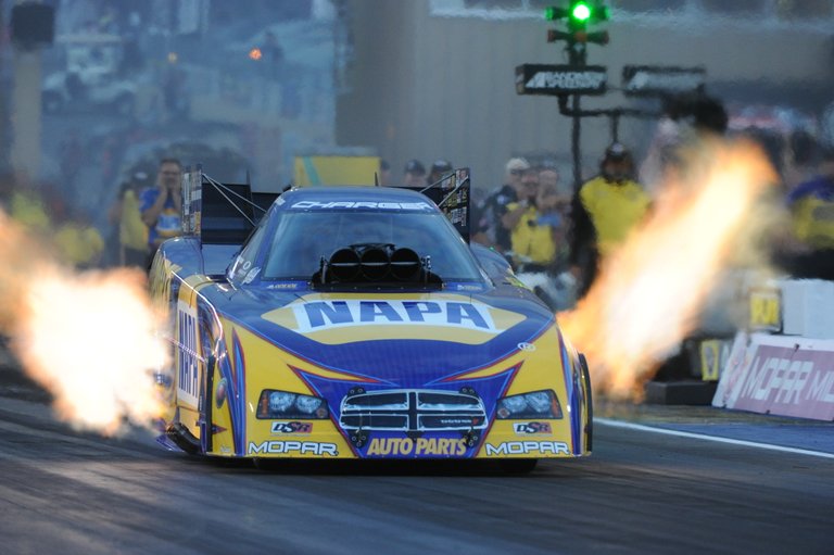 Napa Funny Car Driver Ron Capps Heads Home For Sonoma Nhra Nationals