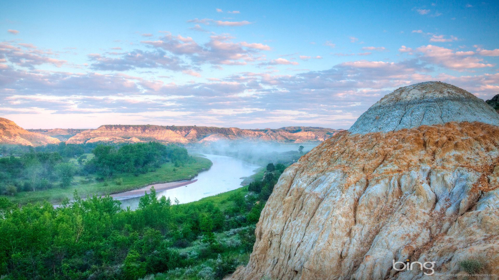 Bing Wallpaper HD Missouri River Mountain