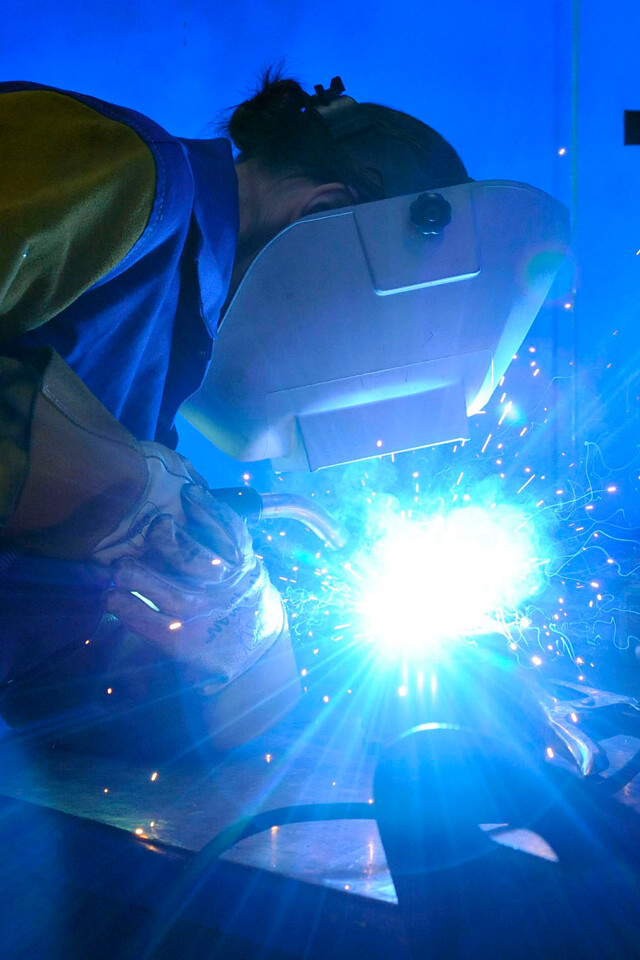 Welder Wallpaper Usaf Image Of An Airman Welding