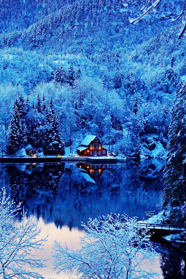 Winter Evening iPhone Wallpaper HD