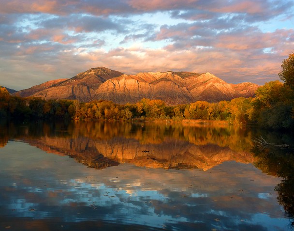 Reflections in Autumn   National Geographic Photo Contest 2012 608x477